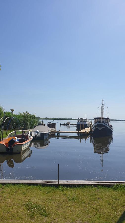 Matsloot Buiten Huisje Aan De Vaart 1 מראה חיצוני תמונה